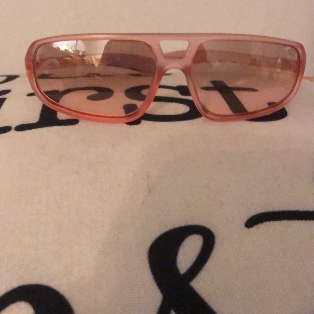Puma, light pink sunglasses